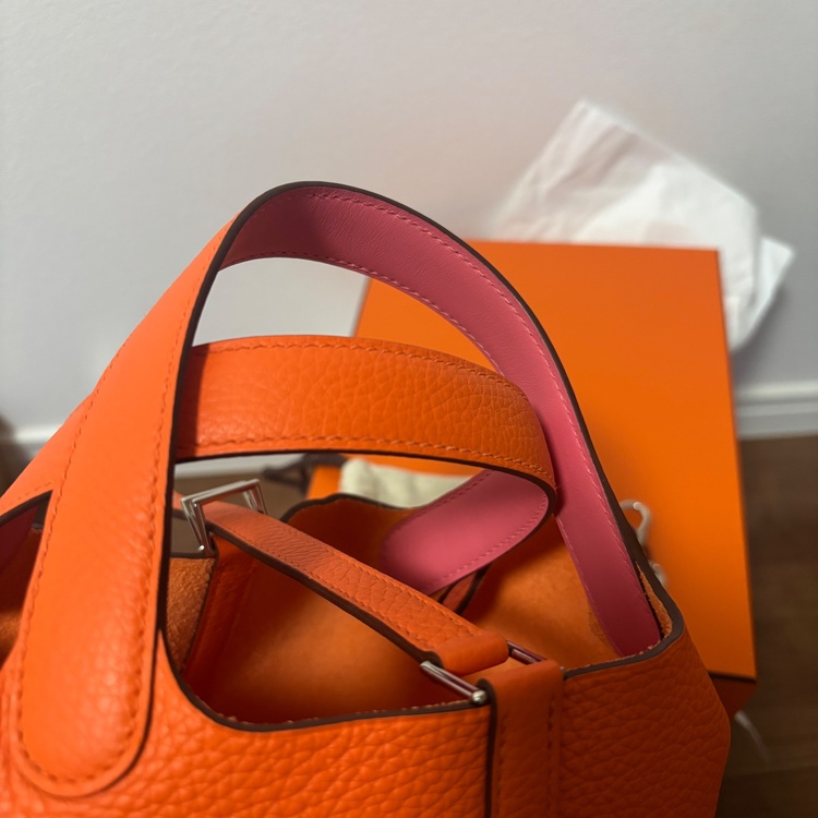 ピコタンpm エクラ（ブランドバッグ）の商品画像 - 査定依頼日：2026年1月10日 - 最高査定価格：555,000円