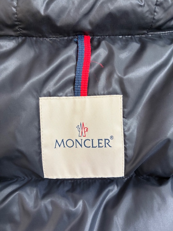 フード付きダウンジャケット（古着・ファッション）の商品画像 - 査定依頼日：2026年1月15日 - 最高査定価格：65,000円