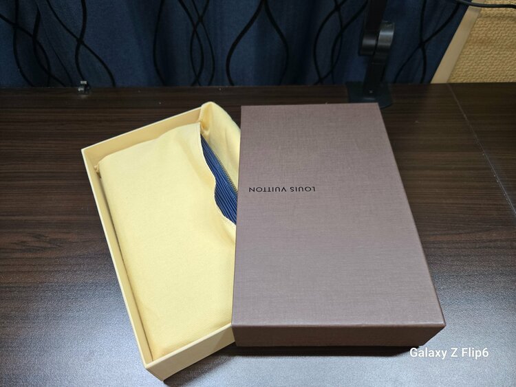 M60307（ブランド財布・小物）の商品画像 - 査定依頼日：2025年12月24日 - 最高査定価格：9,000円