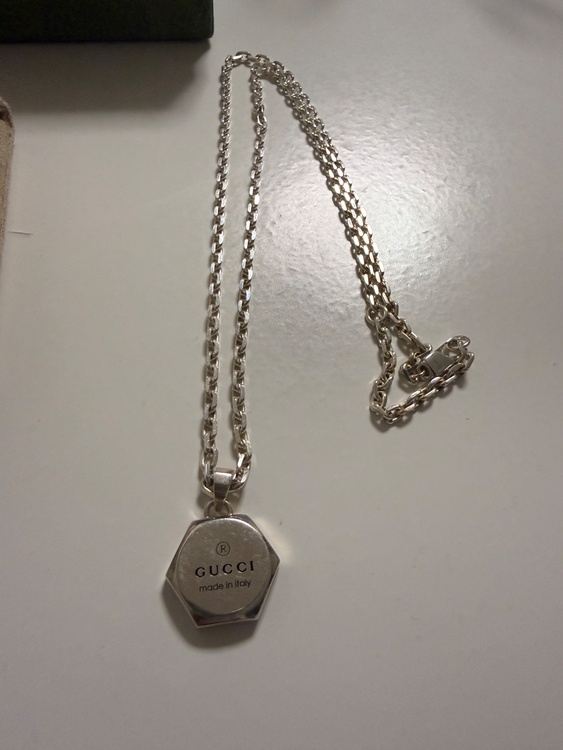 Gucci　トレードマーク ネックレス　779175 J8400 8106（金・貴金属）の商品画像 - 査定依頼日：2026年3月9日 - 最高査定価格：8,000円