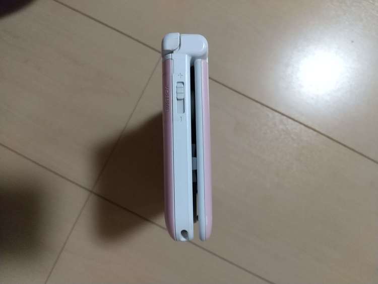 3DSLL（ゲーム機本体・ゲームソフト）の商品画像 - 査定依頼日：2022年8月18日 - 最高査定価格：8,000円