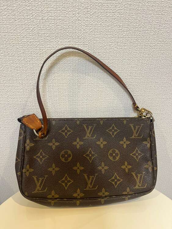 ポシェット アクセソワール（ブランドバッグ）の商品画像 - 査定依頼日：2025年5月22日 - 最高査定価格：45,000円