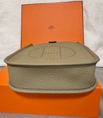 エルメス エブリン （ブランドバッグ）の商品画像 - 査定依頼日：2025年11月10日 - 最高査定価格：340,000円