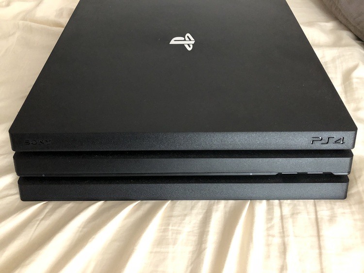 プレイステーション4 Pro本体 ジェットブラック(HDD 1TB/CUH-72（ゲーム機本体・ゲームソフト）の商品画像 - 査定依頼日：2020年7月16日 - 最高査定価格：26,000円