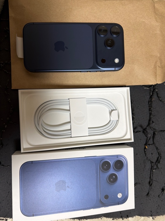 iPhone 17 Pro（スマホ）の商品画像 - 査定依頼日：2026年7月12日 - 最高査定価格：150,000円