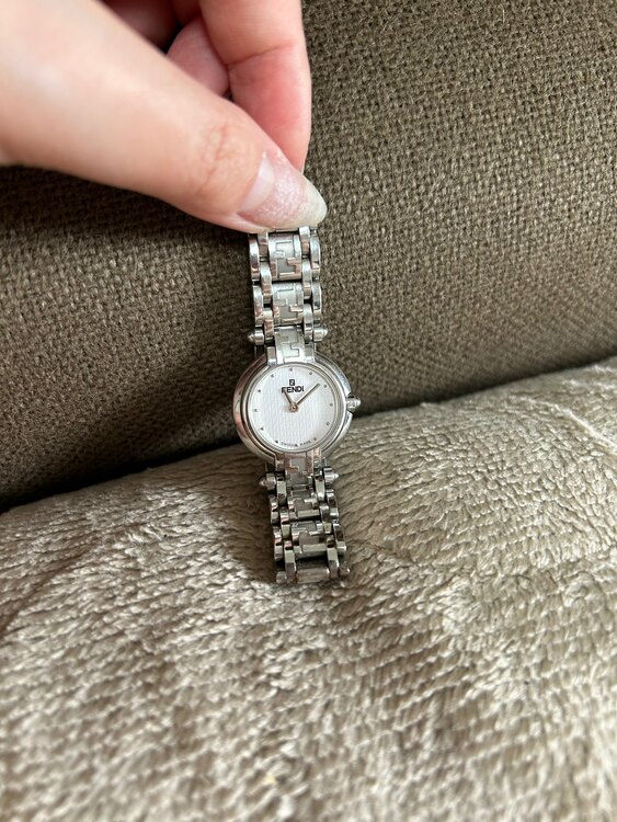 フェンディ  （ブランドバッグ）の商品画像 - 査定依頼日：2025年5月29日 - 最高査定価格：15,000円