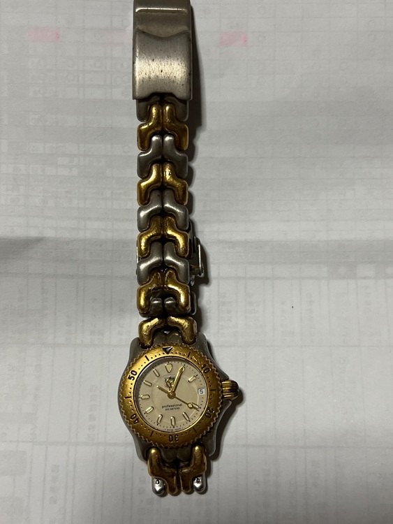 タグホイヤー その他 WG 1421-（高級時計）の商品画像 - 査定依頼日：2025年10月28日 - 最高査定価格：50,000円