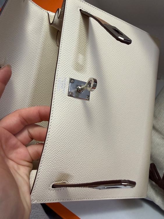 エルメス ケリー （ブランドバッグ）の商品画像 - 査定依頼日：2026年2月9日 - 最高査定価格：3,000,000円