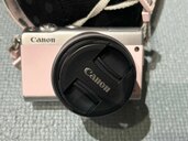 EOS M100・リミテッドピンク（ミラーレス）の商品画像 - 美品 - 査定完了日：2024.02.28 - 最高査定価格：30,000円