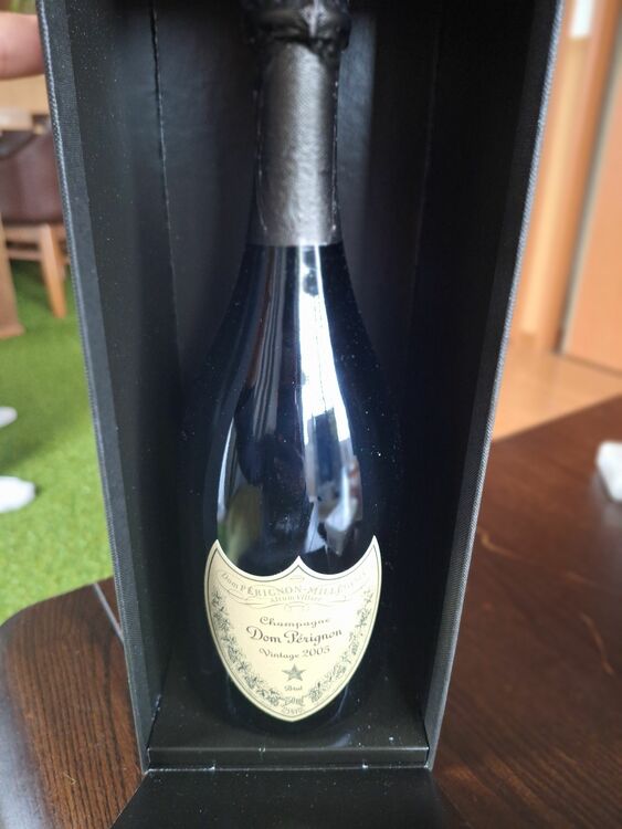 ウイスキー サントリー山崎 （お酒）の商品画像 - 査定依頼日：2025年11月12日 - 最高査定価格：16,000円