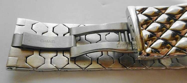 シャネル　マトラッセ　SS　ブラック文字盤　クォーツ（高級時計）の商品画像 - 査定依頼日：2025年5月9日 - 最高査定価格：50,000円