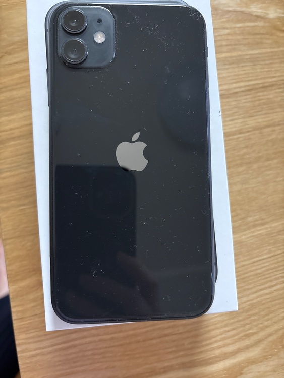 iPhone iPhone11 64GB docomo（スマホ）の商品画像 - 査定依頼日：2026年6月23日 - 最高査定価格：13,000円