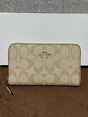 その他 コーチ （ブランドバッグ）の商品画像 - 査定依頼日：2025年12月29日 - 最高査定価格：2,000円