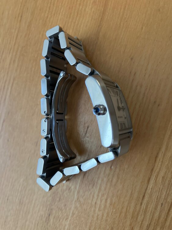 カルティエ タンク （高級時計）の商品画像 - 査定依頼日：2025年3月25日 - 最高査定価格：250,000円