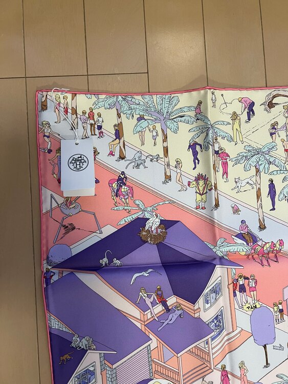 スカーフ（古着・ファッション）の商品画像 - 査定依頼日：2025年1月19日 - 最高査定価格：22,000円