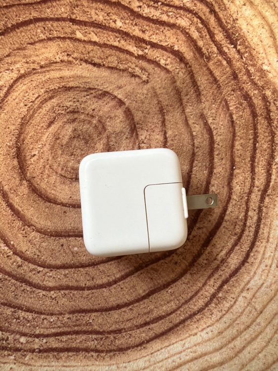 iPhone iPhone11 64GB au（スマホ）の商品画像 - 査定依頼日：2026年9月28日 - 最高査定価格：13,000円