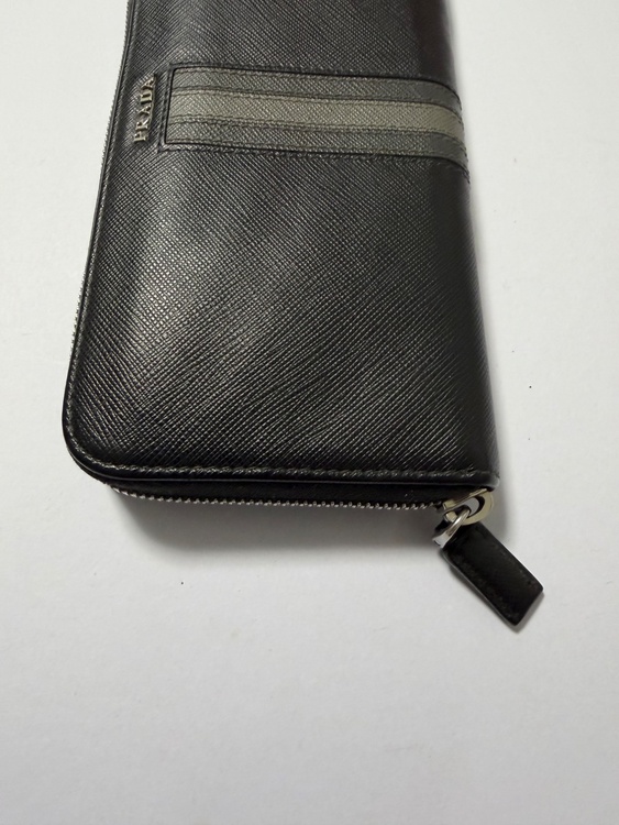 サフィアーノウォレット（ブランド財布・小物）の商品画像 - 査定依頼日：2026年4月20日 - 最高査定価格：100,000円