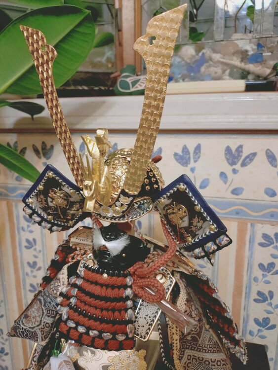 江戸甲冑　合せ鉢　純金箔押木彫龍　上原玉鳳　節句甲冑師・忠保（美術品・骨董品）の商品画像 - 査定依頼日：2026年8月27日 - 最高査定価格：5,000円