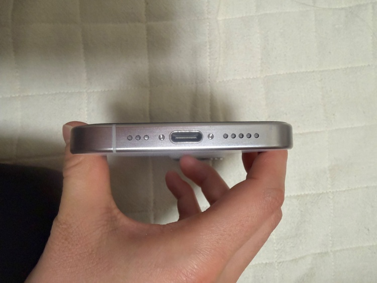 iPhone 15 Pro 128GB au（スマホ）の商品画像 - 査定依頼日：2026年5月19日 - 最高査定価格：67,000円