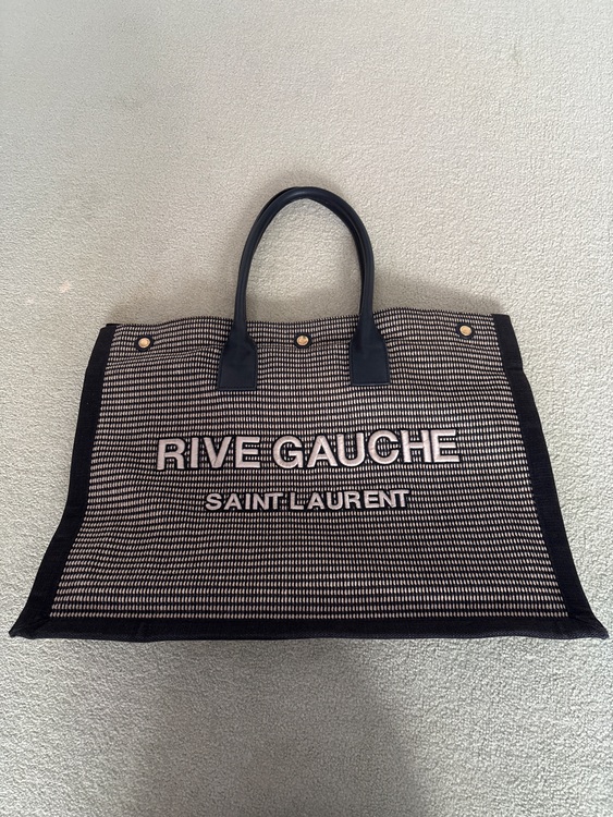 イブサンローラン  （ブランドバッグ）の商品画像 - 査定依頼日：2025年9月17日 - 最高査定価格：80,000円