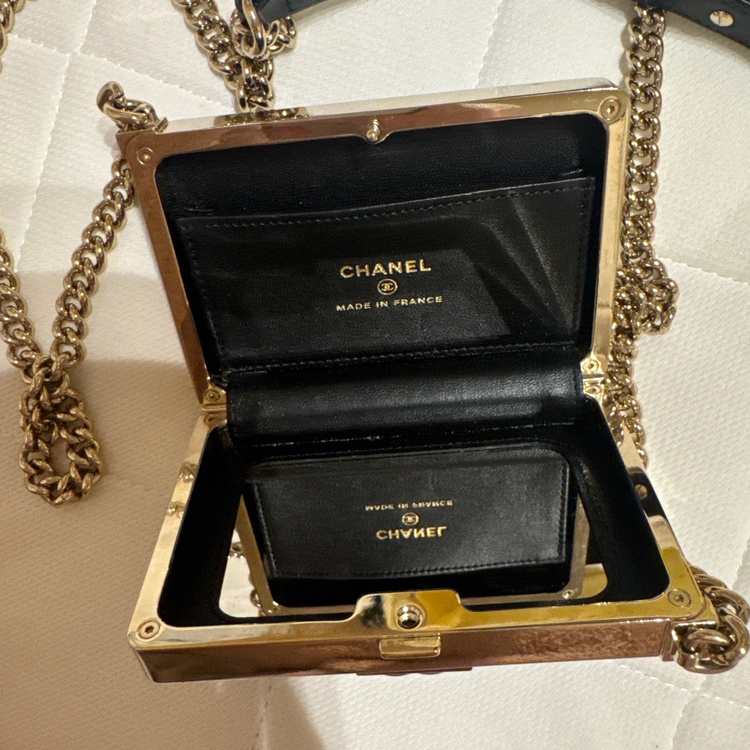 チェーンバッグ（ブランドバッグ）の商品画像 - 査定依頼日：2026年4月23日 - 最高査定価格：230,000円