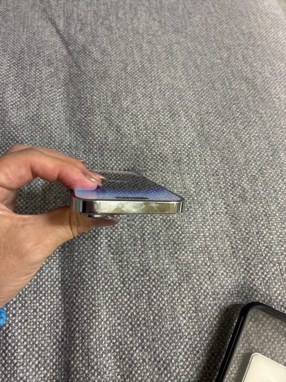 iPhone iPhone 14 Pro 256GB au（スマホ）の商品画像 - 査定依頼日：2026年7月3日 - 最高査定価格：65,000円