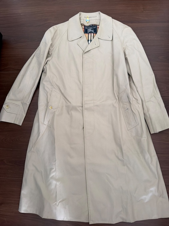 アクアスキュータム　トレンチコート（メンズ）（古着・ファッション）の商品画像 - 査定依頼日：2026年1月12日 - 最高査定価格：100,000円