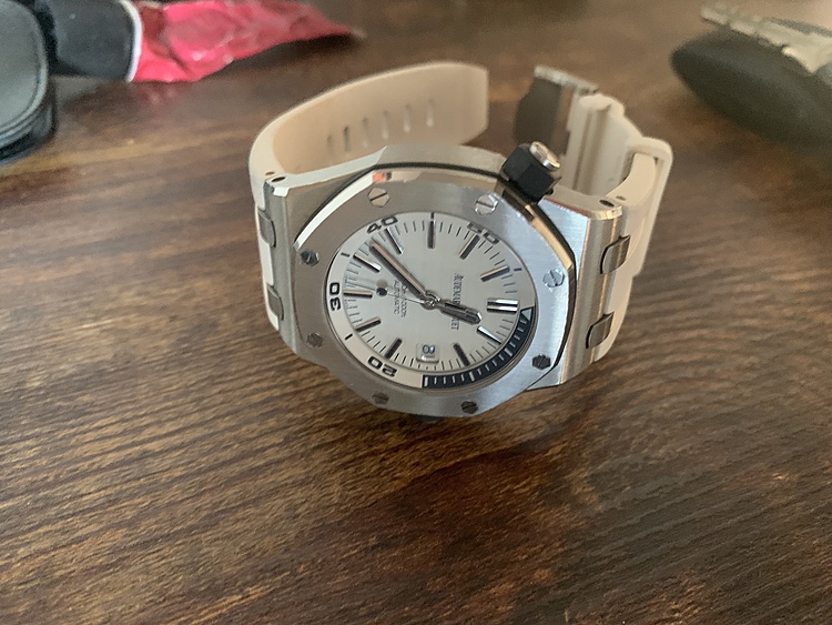 ロイヤルオーク（高級時計）の商品画像 - 査定依頼日：2019年11月8日 - 最高査定価格：1,550,000円