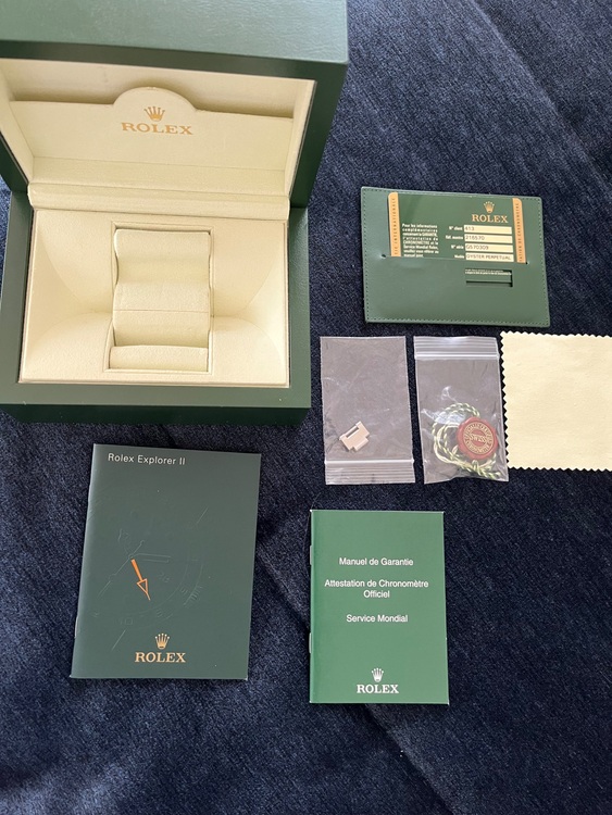 エクスプローラ2の付属品（高級時計）の商品画像 - 査定依頼日：2025年9月18日 - 最高査定価格：15,000円