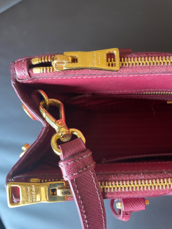 プラダ  （ブランドバッグ）の商品画像 - 査定依頼日：2025年9月10日 - 最高査定価格：80,000円