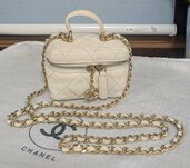 ミニマトラッセ　チェーンショルダー（ブランドバッグ）の商品画像 - 査定依頼日：2026年1月27日 - 最高査定価格：100,000円