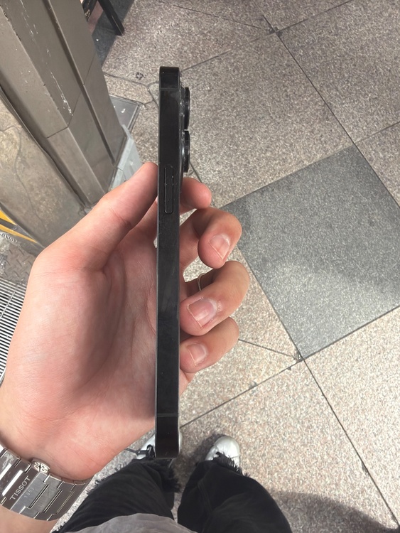 iPhone iPhone 14 Pro 256GB SIMフリー（スマホ）の商品画像 - 査定依頼日：2026年7月14日 - 最高査定価格：37,000円