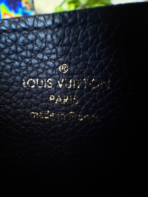 ジッピーウォレット（ブランド財布・小物）の商品画像 - 査定依頼日：2025年11月29日 - 最高査定価格：23,000円