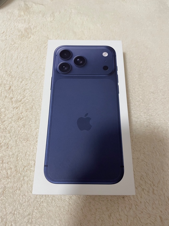 iPhone 17 Pro Max 1TB SIMフリー（スマホ）の商品画像 - 査定依頼日：2026年3月10日 - 最高査定価格：253,000円