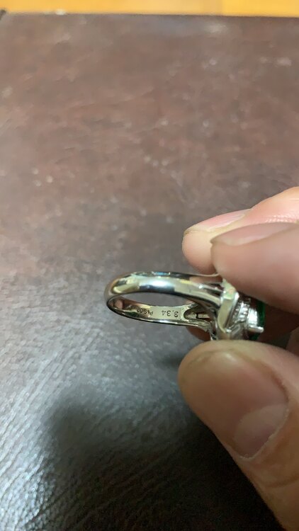 PT900 エメラルド、ダイヤリング（宝石）の商品画像 - 査定依頼日：2025年3月9日 - 最高査定価格：300,000円