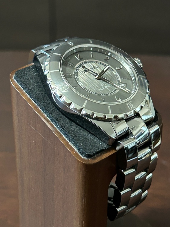 シャネル J12 H293（高級時計）の商品画像 - 査定依頼日：2026年2月4日 - 最高査定価格：320,000円