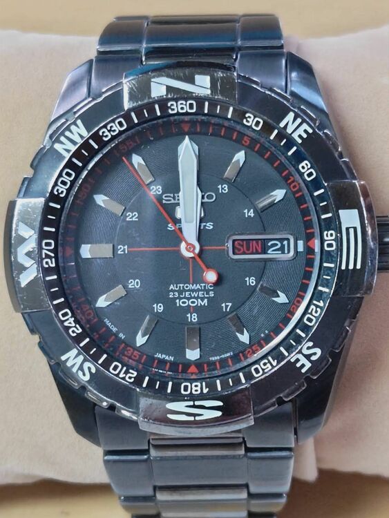 セイコー その他 セイコー5 スポーツ　SNZJ11J（高級時計）の商品画像 - 査定依頼日：2025年9月30日 - 最高査定価格：3,000円