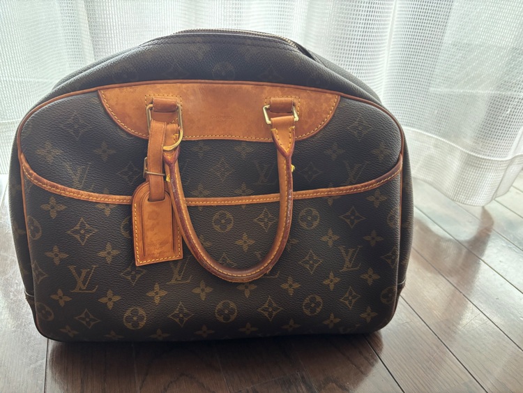 ドーヴィル（ブランドバッグ）の商品画像 - 査定依頼日：2025年12月1日 - 最高査定価格：50,000円