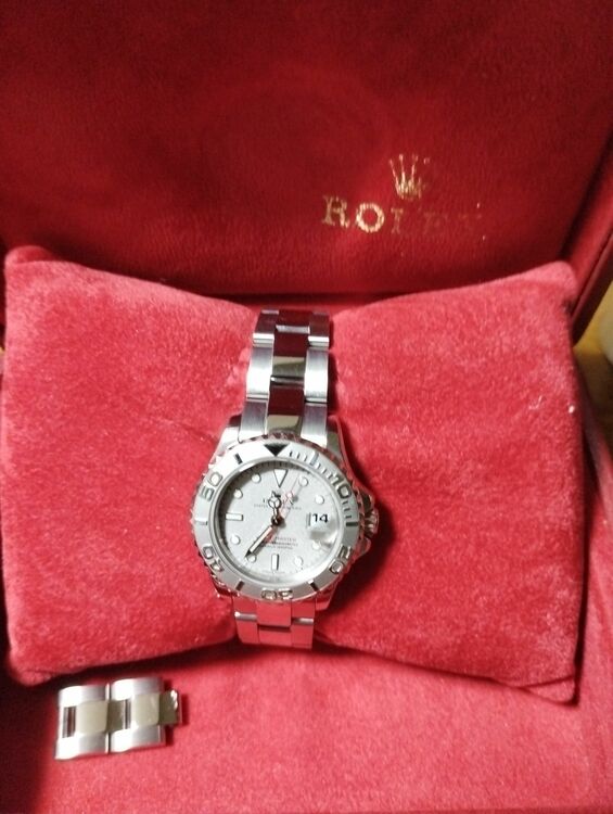 ロレックス ヨットマスター （高級時計）の商品画像 - 査定依頼日：2025年10月5日 - 最高査定価格：700,000円