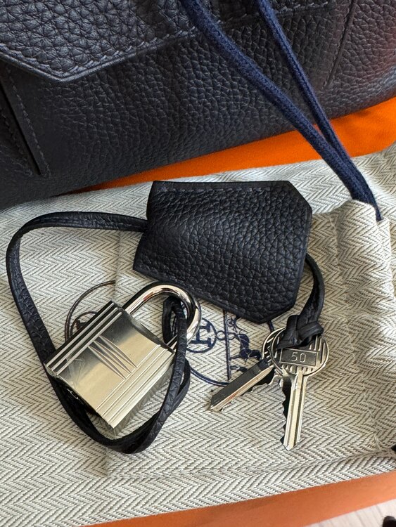 エルメス オータクロア 50 マルチポケット（ブランドバッグ）の商品画像 - 査定依頼日：2025年1月28日 - 最高査定価格：999,999,999円