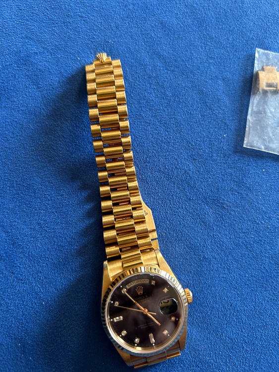 ディディト　ブラックフェイス　テンポイントダイヤ（高級時計）の商品画像 - 査定依頼日：2026年3月8日 - 最高査定価格：3,350,000円