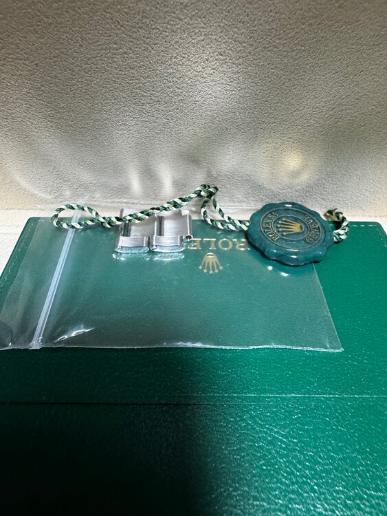 サブマリーナデイト（高級時計）の商品画像 - 査定依頼日：2025年2月22日 - 最高査定価格：1,800,000円