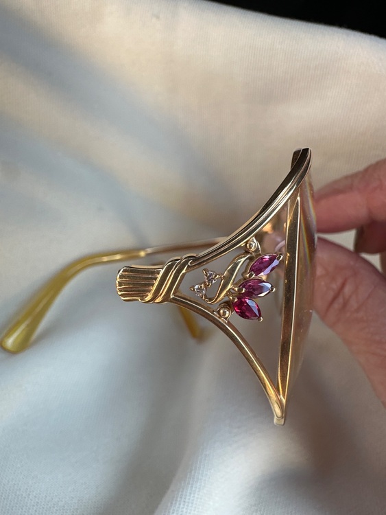 サングラス（金・貴金属）の商品画像 - 査定依頼日：2025年10月30日 - 最高査定価格：300,000円