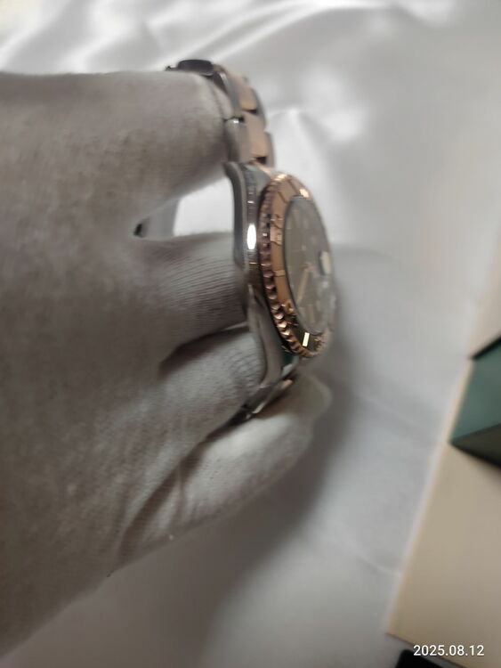 ロレックス ヨットマスター 12662（高級時計）の商品画像 - 査定依頼日：2025年8月12日 - 最高査定価格：2,100,000円