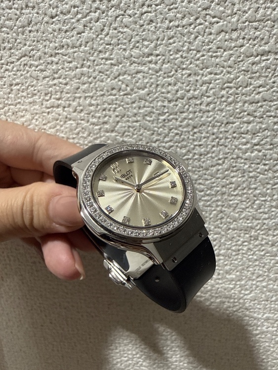 ウブロ クラシックフュージョン 1405,AF 241.014（高級時計）の商品画像 - 査定依頼日：2026年2月10日 - 最高査定価格：300,000円