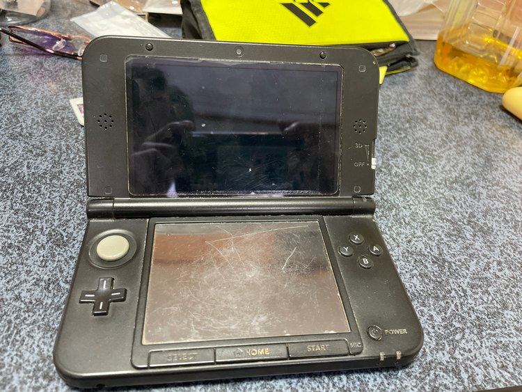 3DS（ゲーム機本体・ゲームソフト）の商品画像 - 査定依頼日：2023年3月11日 - 最高査定価格：2,000円