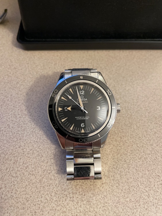 オメガ シーマスター 300 233.30.41.21.01.001のスペック（高級時計）の商品画像 - 査定依頼日：2025年6月16日 - 最高査定価格：530,000円