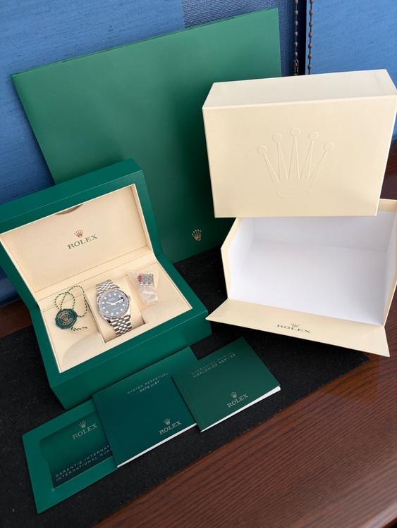 ROLEX DATEJUST36 黒文字盤 10Pダイヤ（高級時計）の商品画像 - 査定依頼日：2026年3月15日 - 最高査定価格：2,265,000円