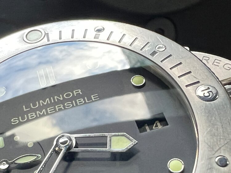 パネライ サブマーシブル pam00305（高級時計）の商品画像 - 査定依頼日：2025年2月12日 - 最高査定価格：580,000円