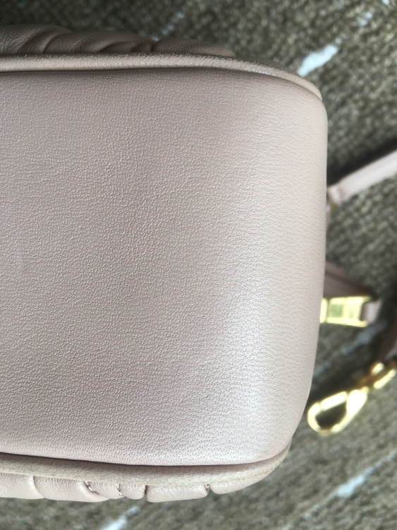 正規品　美品　お買得　人気のミュウミュウMIUMIU マトラッセ レザー ショル（ブランドバッグ）の商品画像 - 査定依頼日：2025年11月1日 - 最高査定価格：55,000円